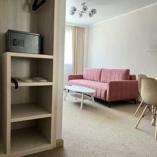 Гостиница Балтийская Санкт-Петербург Люкс Бизнес-1